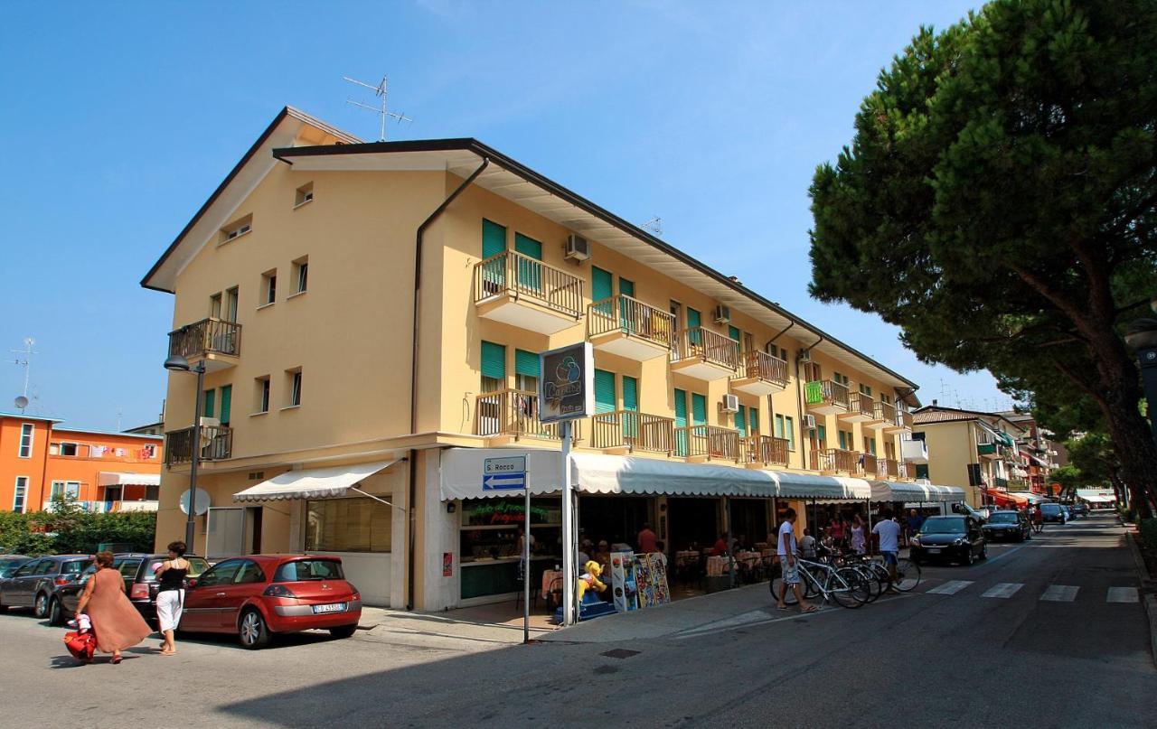 Stella D'Oro Apartment Каорле Екстериор снимка