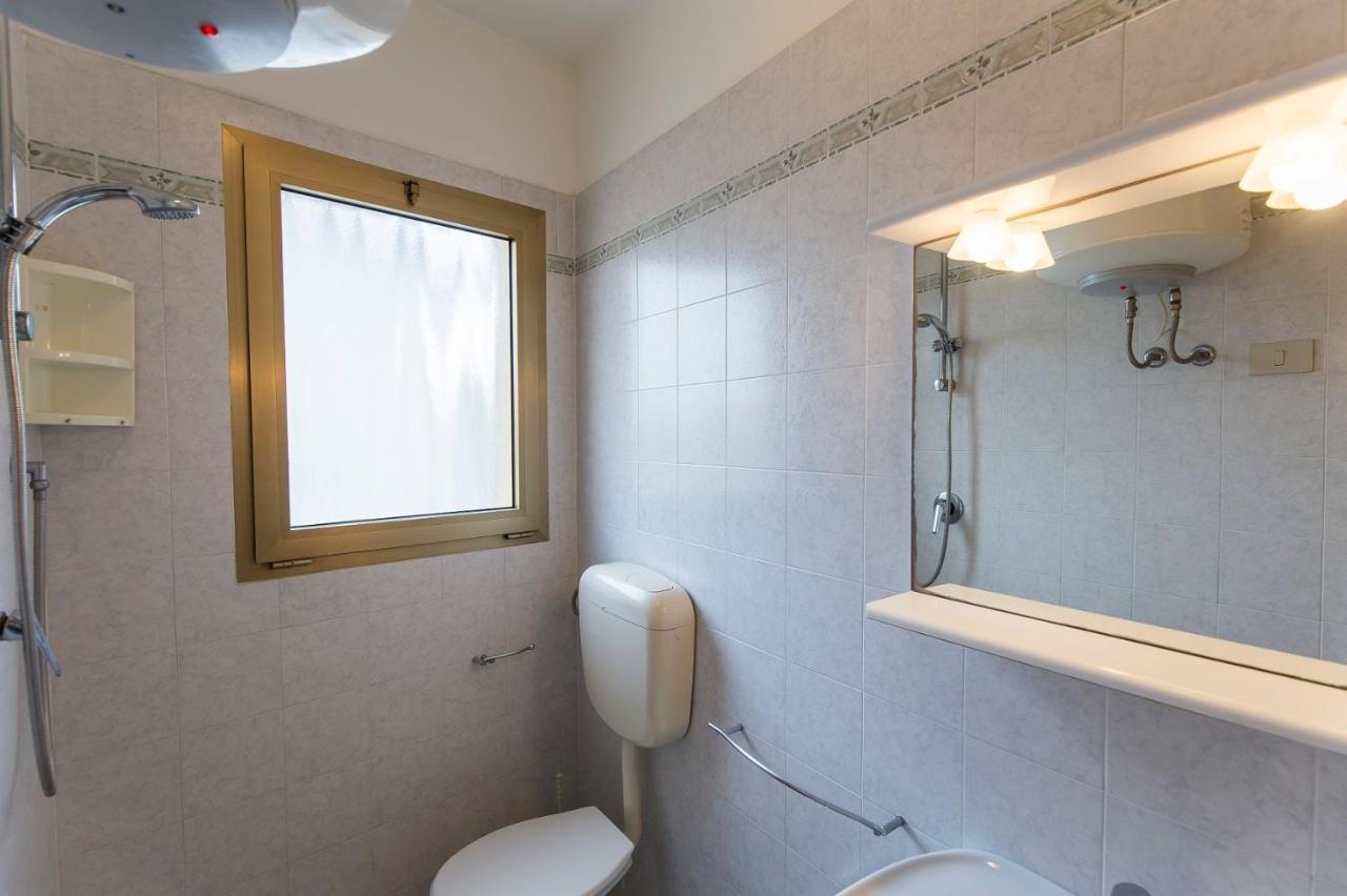 Stella D'Oro Apartment Каорле Екстериор снимка
