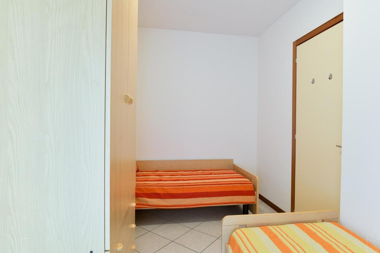 Stella D'Oro Apartment Каорле Екстериор снимка