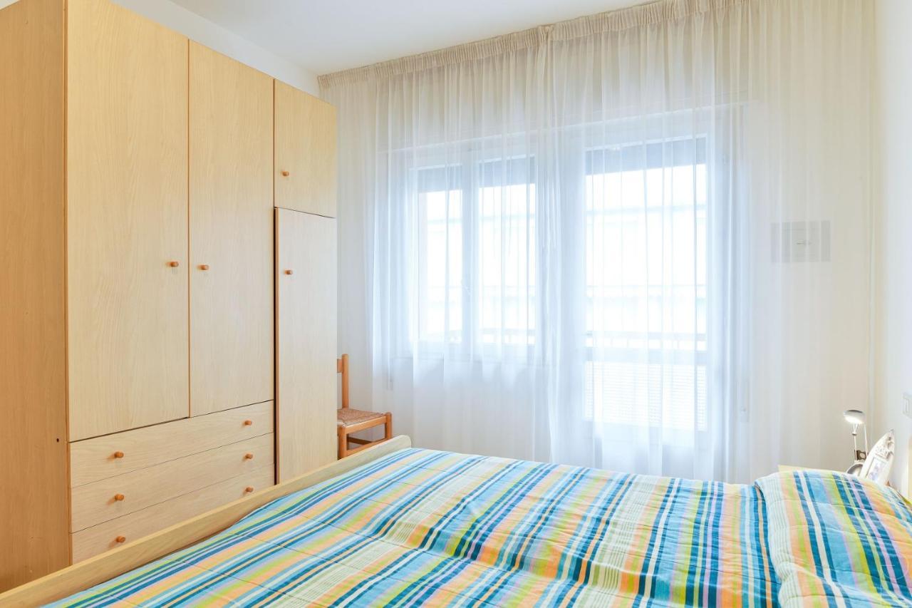 Stella D'Oro Apartment Каорле Екстериор снимка