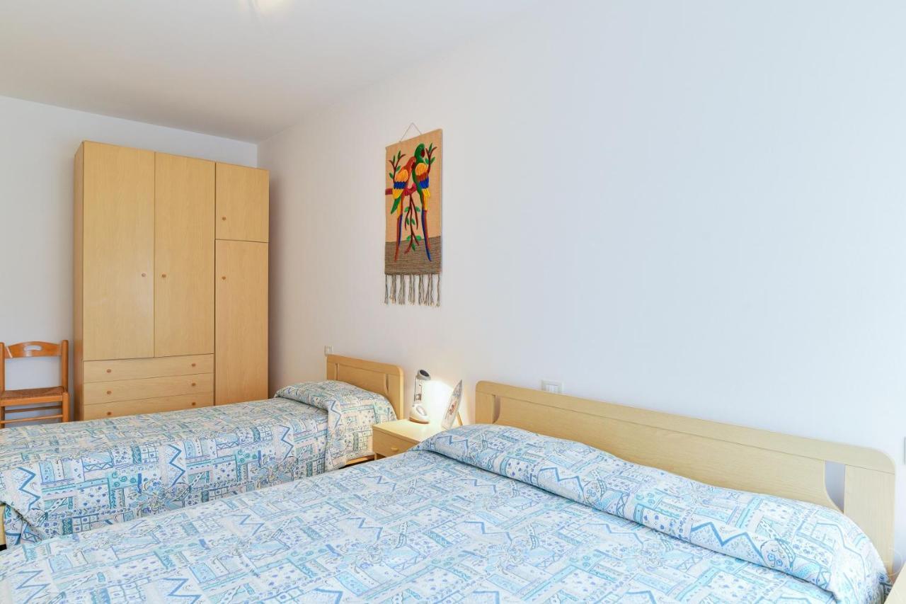 Stella D'Oro Apartment Каорле Екстериор снимка