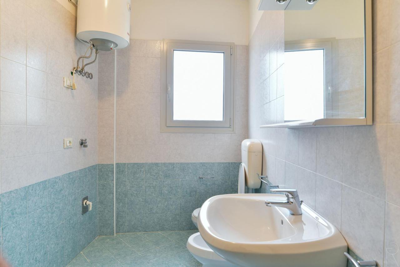 Stella D'Oro Apartment Каорле Екстериор снимка